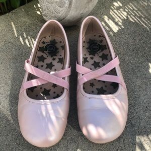 Livie & Luca girl shoe, size 2Y.